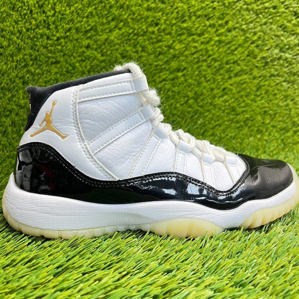 Nike Air Jordan 11 Retro Boys Size 5.5Y White Athletic Basketball Shoes Sneakers